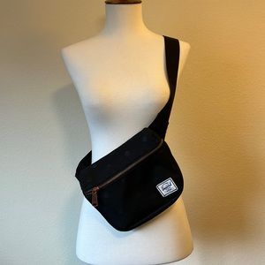 Black Herschel Fanny Hip Pack